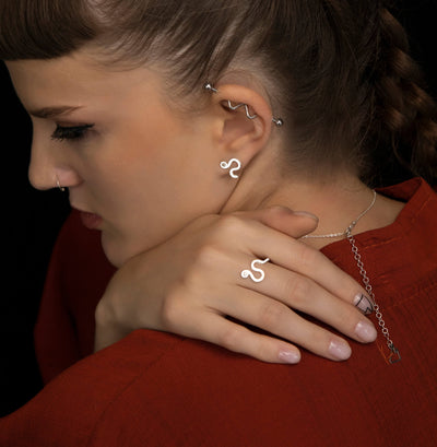 Unisex Leo Earrings in Sterling Silver 925 with 0.03 Ct. Diamonds.