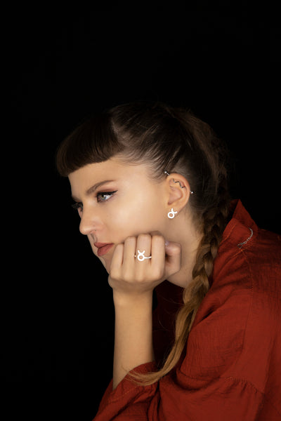 Comfy and stylish unisex Taurus Ring and Earrings for the original effortless look. Ethically handmade of Sterling Silver 925, 100% free of Nickel.