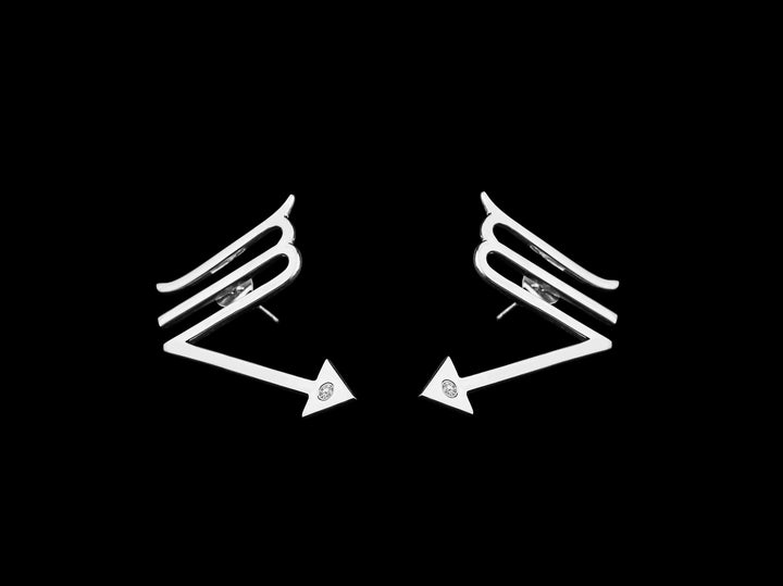 Los pendientes de signo Escorpio, completamente hecho a mano de forma ética de Plata de Primera Ley o de Oro de Primera Ley, con Diamantes de 0,03 quilates. #metal_plata-de-primera-ley